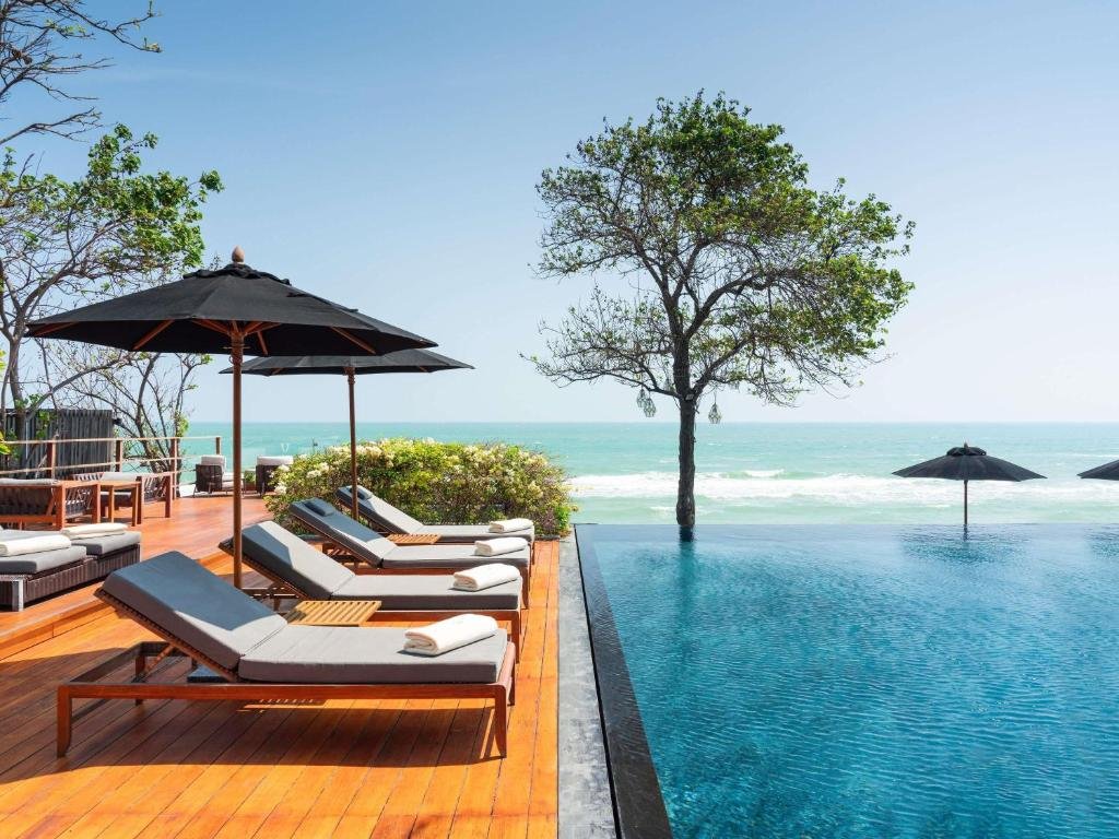V Villas Hua Hin - swimming pool with sea view