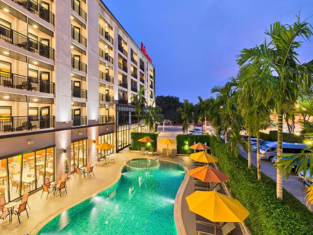 ibis Hua Hin — exterior with pool